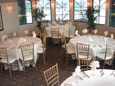 NYC charter boat Liberty Belle dining